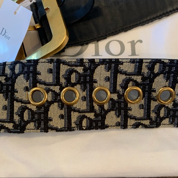 Authentic Large Diorquake Logo Belt - Picture 4 of 11